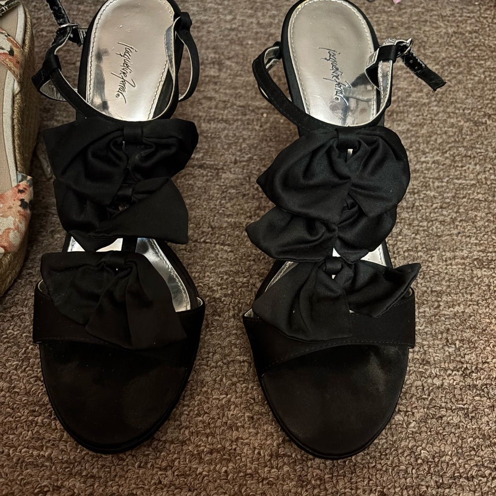 Kenneth Cole Women's Black Sandals